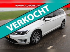 Volkswagen Passat Variant - 1.4 TSI GTE Highline // VIRTUAL / PANO / VOL LEER //