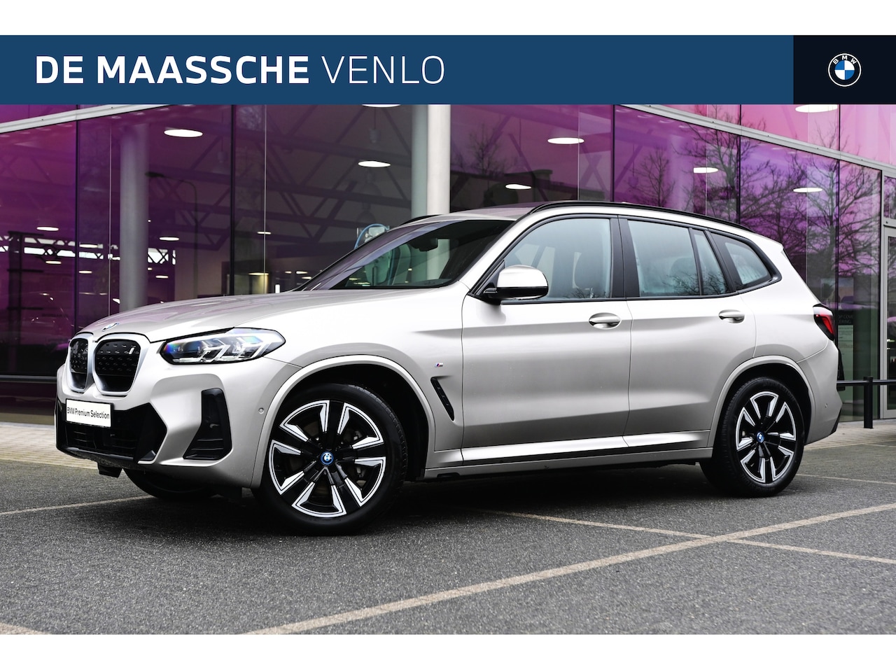 BMW iX3 - Executive / Sportstoelen / Achteruitrijcamera / Adaptief onderstel / Adaptieve LED / Drivi - AutoWereld.nl