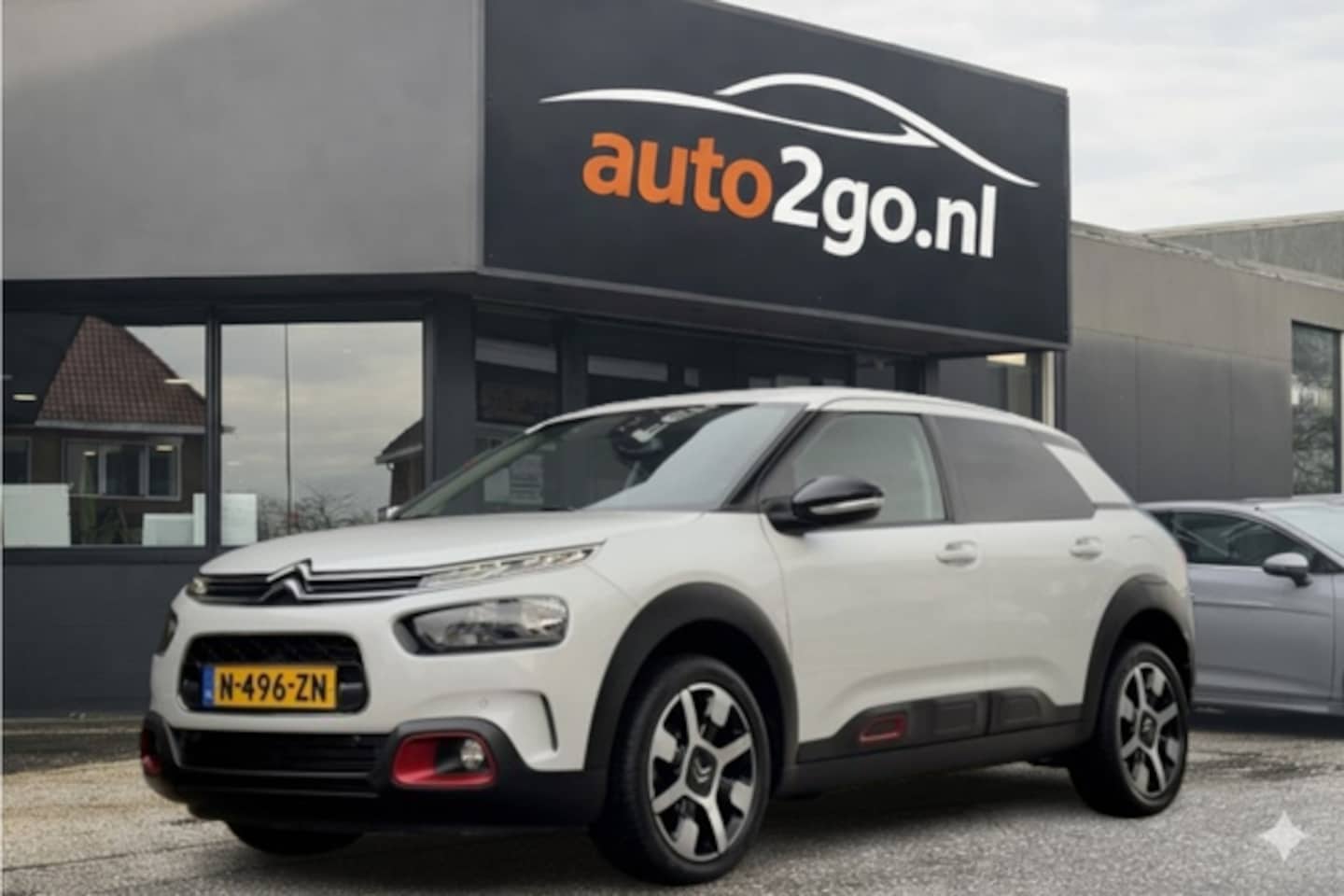 Citroën C4 Cactus - 1.2 AUT8 SHINE NAVI CAMERA APPLE-CARPLAY LED LMV PDC - AutoWereld.nl