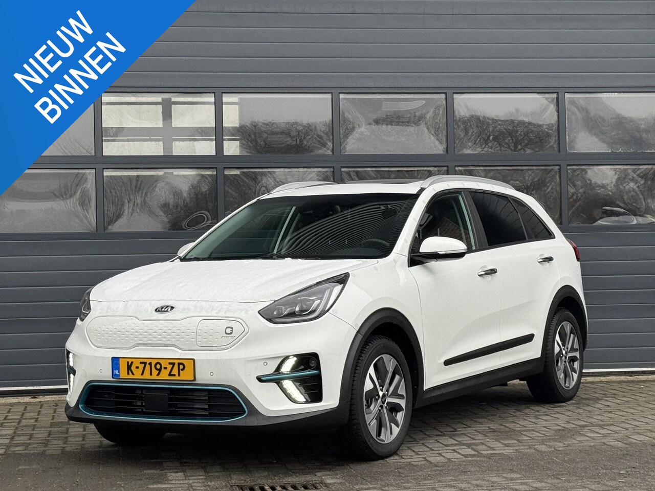 Kia e-Niro - EXECUTIVELINE 64 KWH I 3-FASE I 100% SOH I ADAPTIVE CRUISE CONTROL I APPLE CARPLAY - AutoWereld.nl