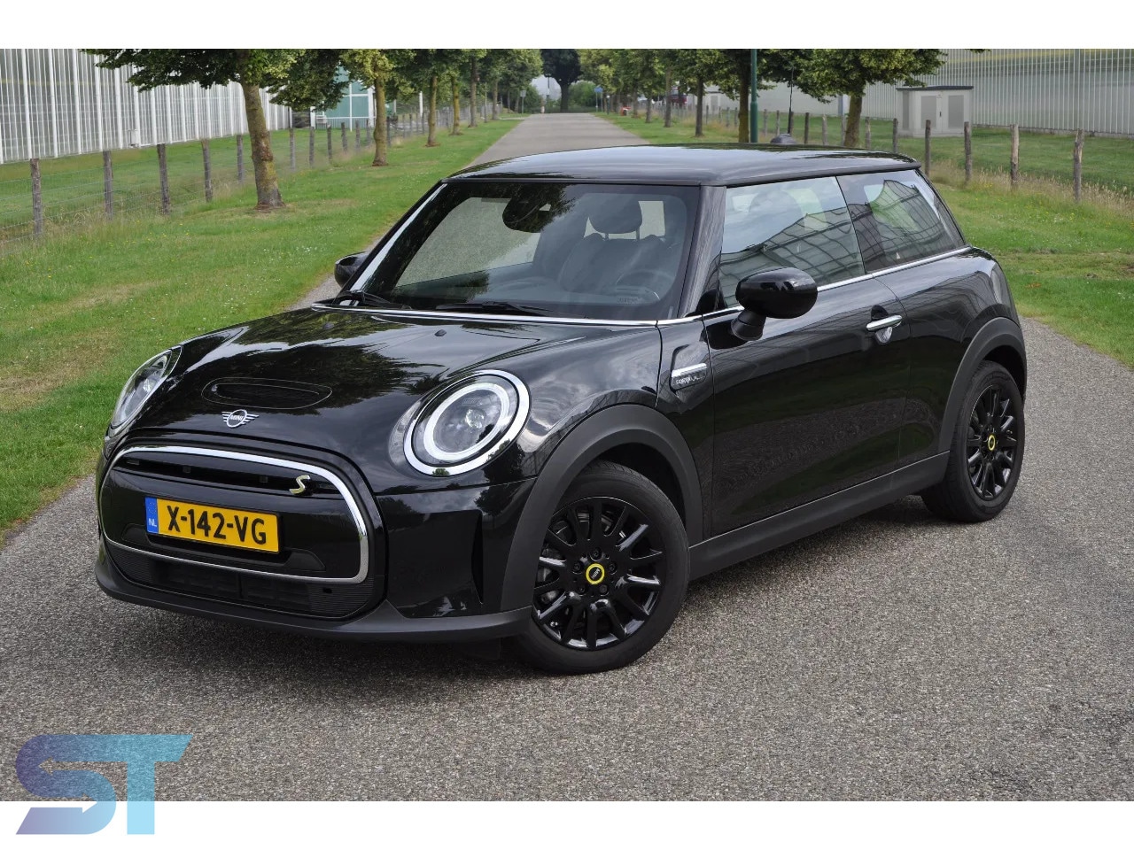 MINI Mini-Electric - Cooper SE CAMDEN - AutoWereld.nl