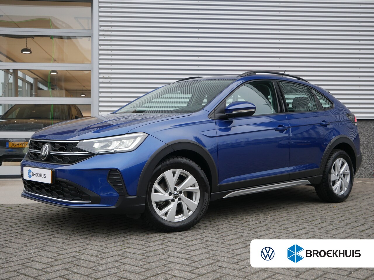 Volkswagen Taigo - 1.0 TSI Life | Airco | Cruise control adaptief met Stop&Go en stuurhulp | Trekhaak - AutoWereld.nl