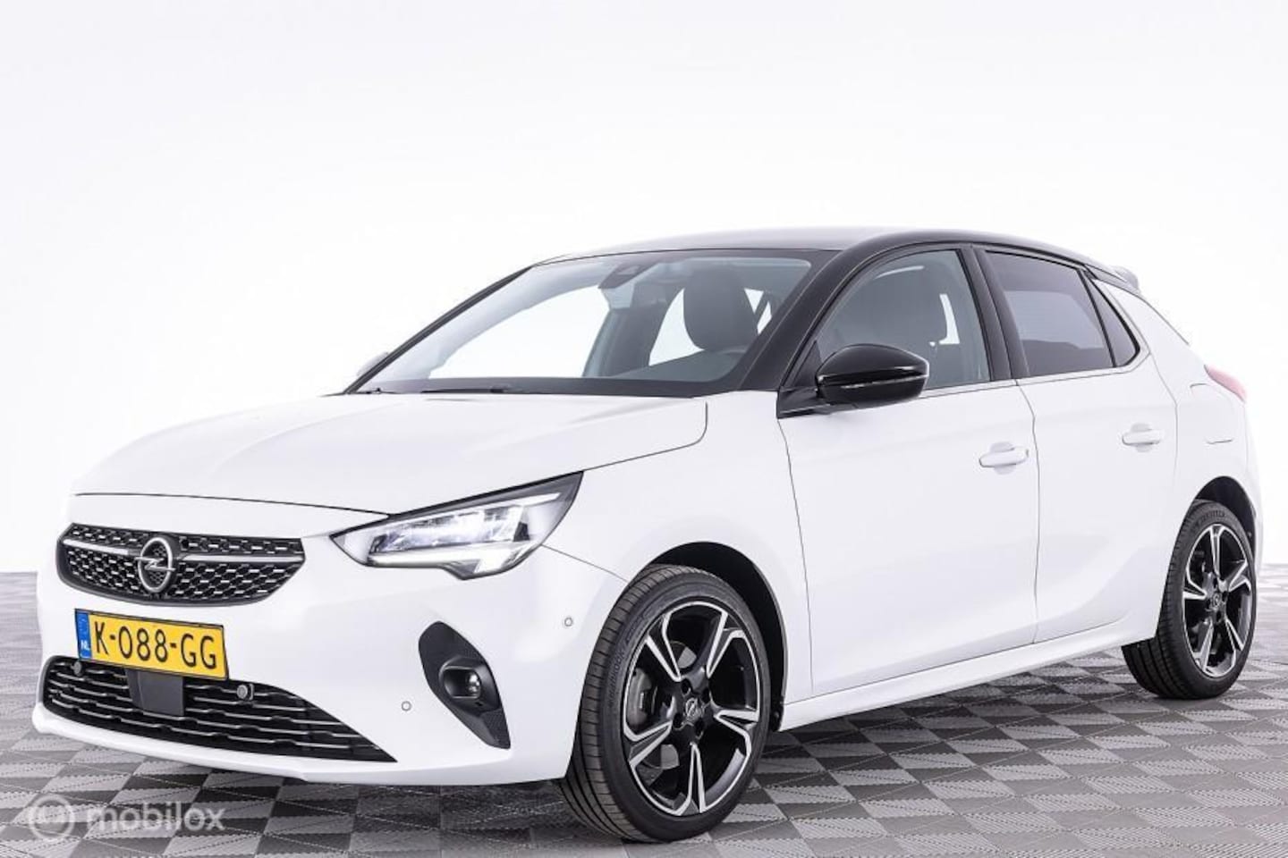 Opel Corsa - 1.2 GS Line Automaat - AutoWereld.nl