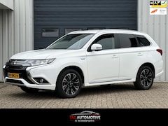 Mitsubishi Outlander - 2.0 PHEV instyle NAVI / PDC / CRUISE