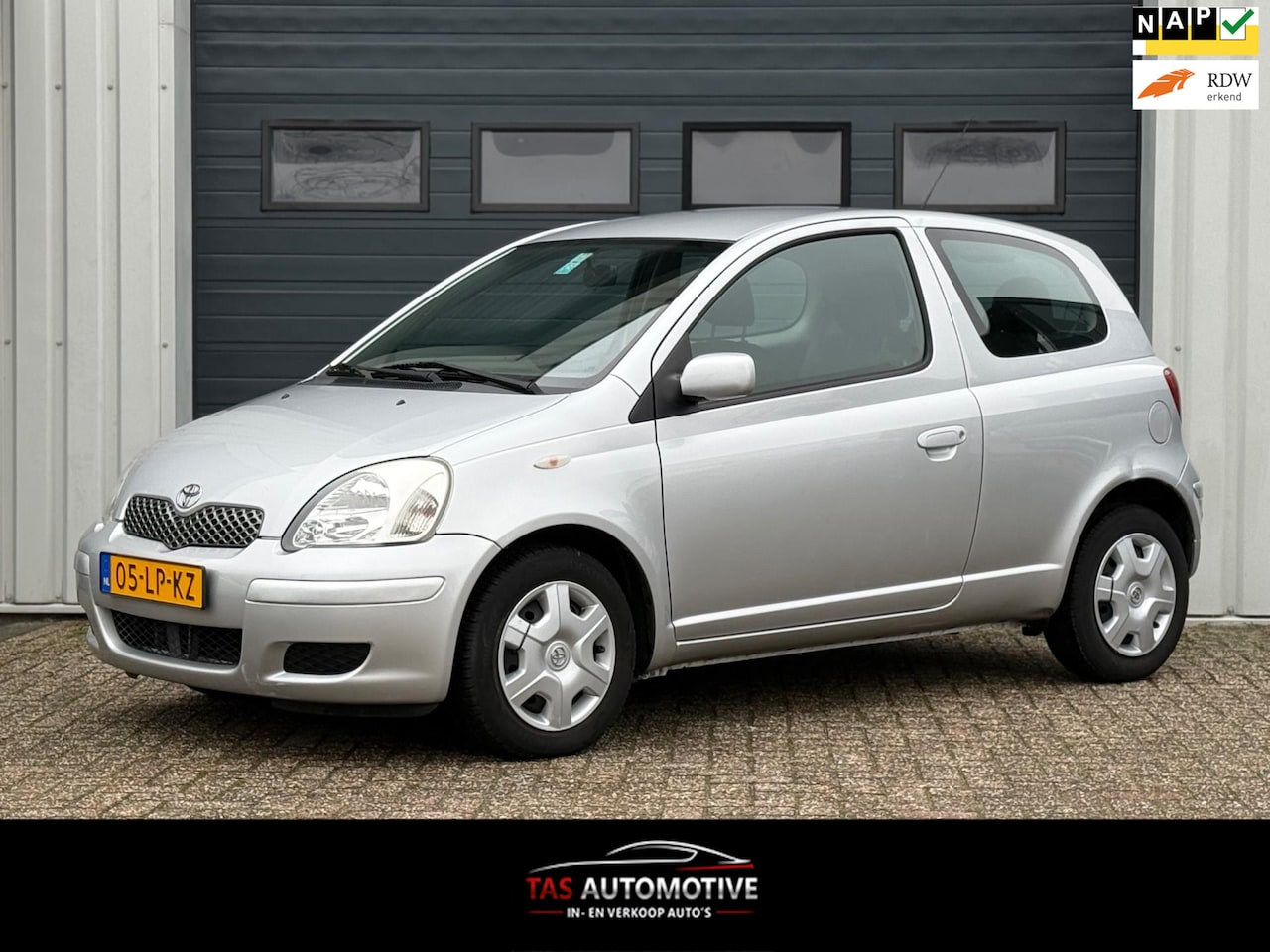 Toyota Yaris - 1.3 VVT-i Sol 2e EIG / AUTOMAAT / AIRCO / NAP - AutoWereld.nl