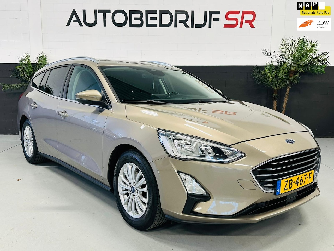 Ford Focus Wagon - 1.0 EcoBoost Titanium Business Elektr. Achterklep! Navi! Cruise Controle! - AutoWereld.nl