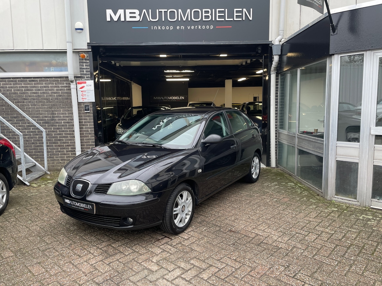 SEAT Ibiza - Seat/5 Deurs/APK/Nap/Airco/Zwart/elec Ramen! 1.4-16V Sport - AutoWereld.nl