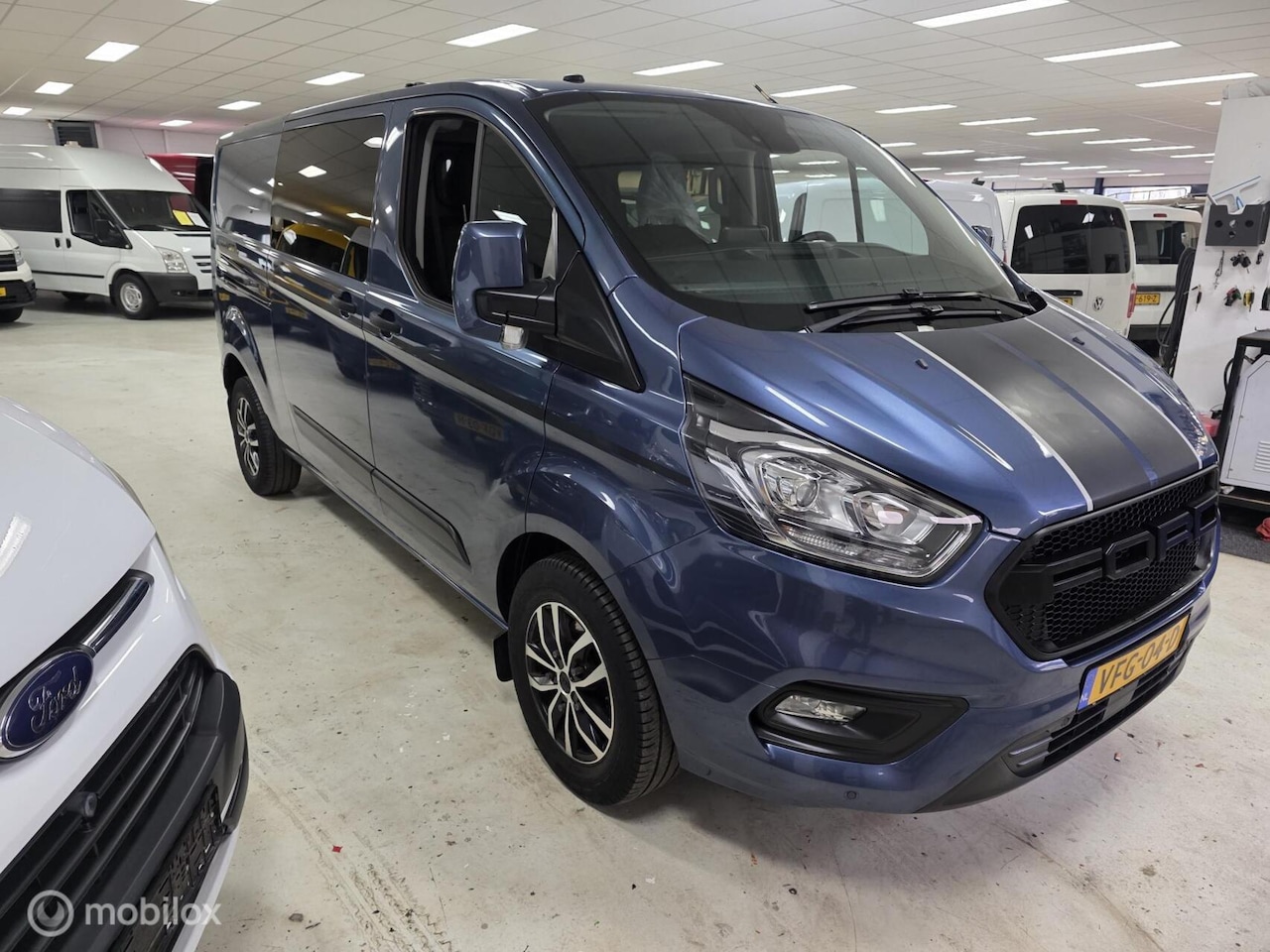 Ford Transit Custom - 320 2.0 TDCI L2H1 Trend Dubbel Cabine - AutoWereld.nl