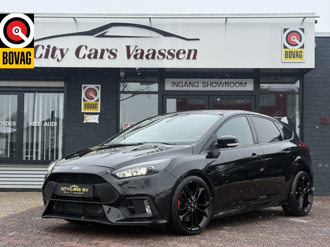 Ford Focus - 2.0 ST-3 RS Look 251 pk apple carplay Bi-Xenon pdc v/a Recaro stoelen half leder/stof 1e e - AutoWereld.nl