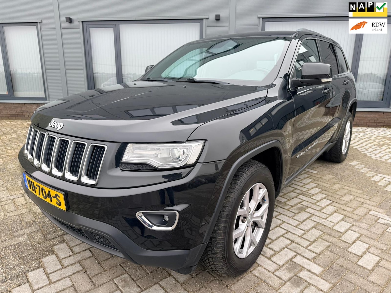 Jeep Grand Cherokee - 3.0 CRD Laredo // 144 DKM NAP // GRIJSKENTEKEN // - AutoWereld.nl