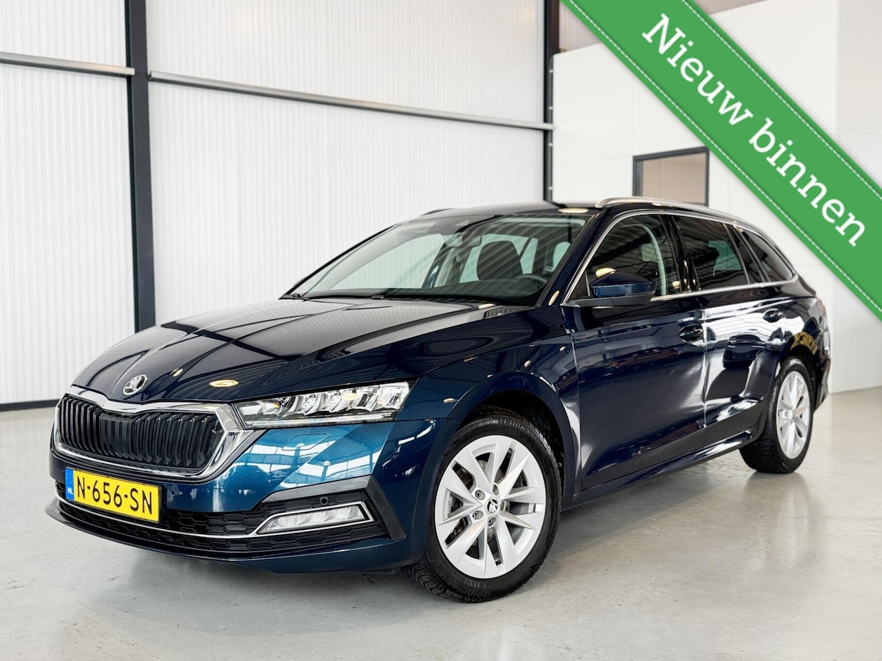 Skoda Octavia Combi - 1.0 TSI Business Edition Plus|Elektr.Wegklapbare Trekhaak|Adapt.Cruise|Camera|Stoelverw| - AutoWereld.nl