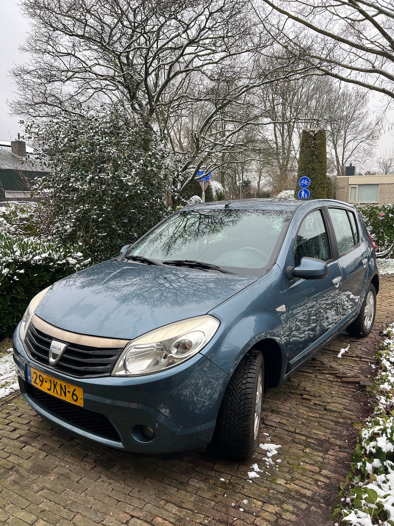 Dacia Sandero - 1.6 Lauréate - AutoWereld.nl