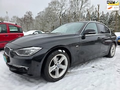 BMW 3-serie - 320i High Executive AUTOMAAT/leer/CRUISE