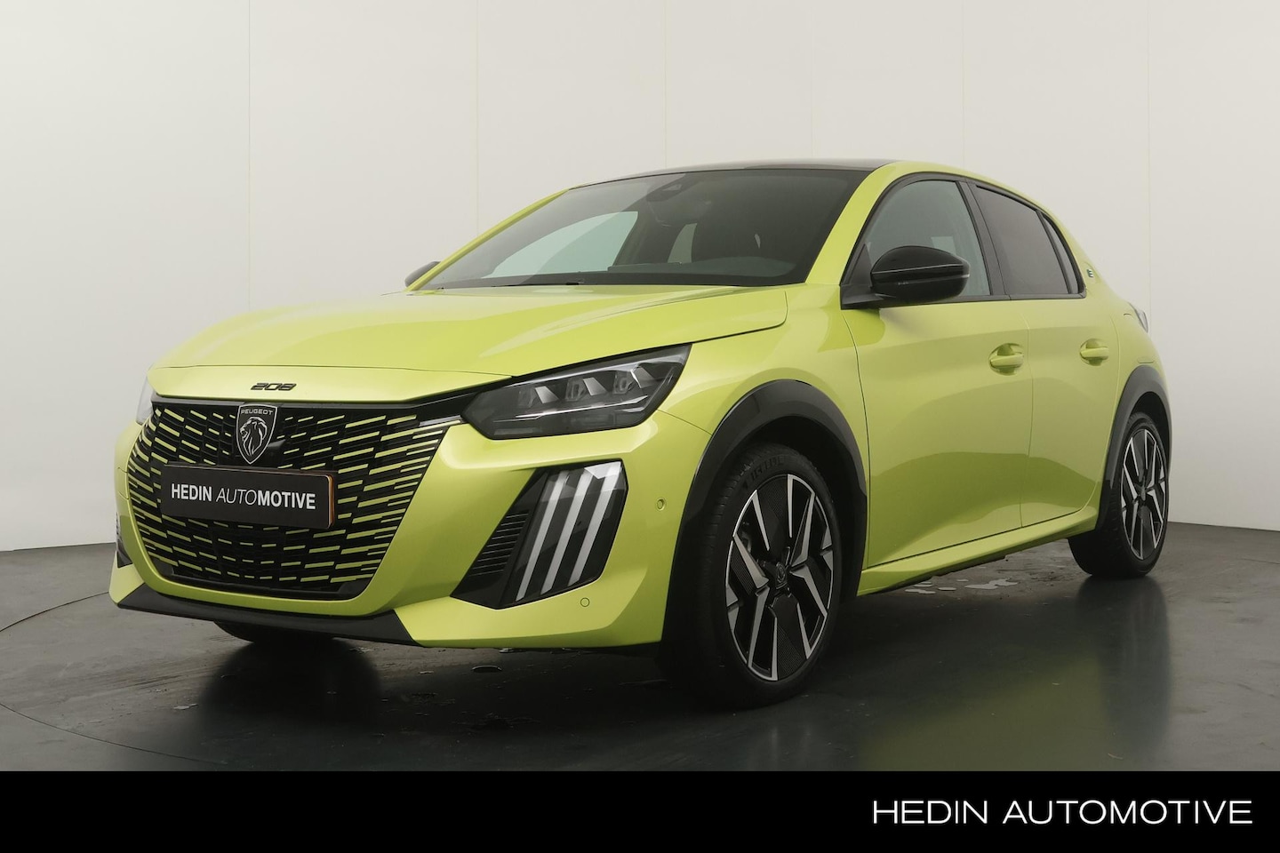 Peugeot e-208 - EV GT 51 kWh | Panoramadak | Leder/Alcantara | Camera V+A | Parkeersensonen V+A | Lichtmet - AutoWereld.nl