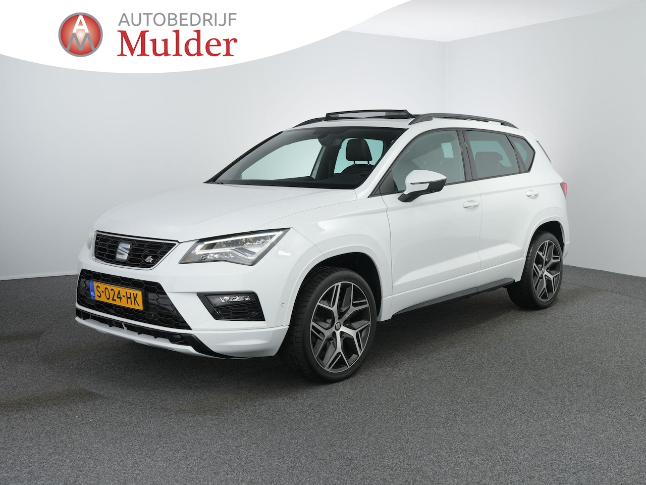 SEAT Ateca - 1.5 TSI FR Business Intense Pano | Zwenkhaak | 19inch | - AutoWereld.nl