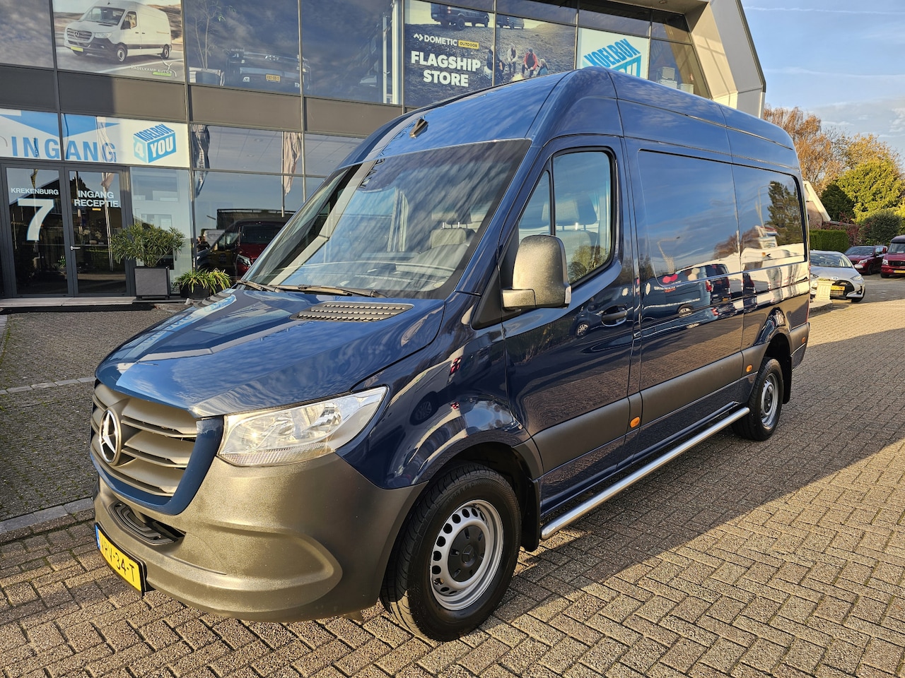 Mercedes-Benz Sprinter - 317 CDI L2-H2 Automaat * Trekhaak * Cruise Controle * - AutoWereld.nl