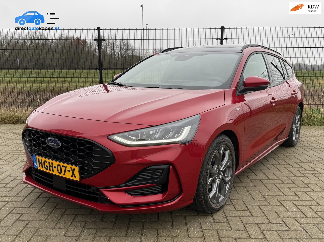 Ford Focus Wagon - 1.0 EcoBoost Hybrid ST Line X | PANO | 155PK | Camera | Blind Spot | Stuur/stoel verw. - AutoWereld.nl