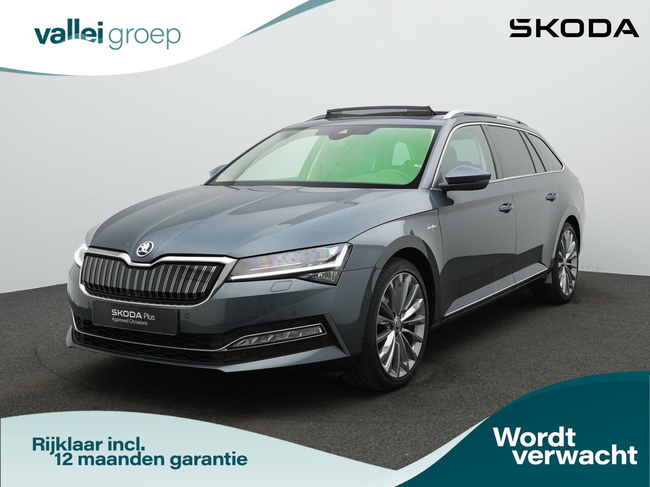 Skoda Superb Combi - 1.4 TSI iV 218 pk DSG Laurin & Klement | Panoramadak | Trekhaak | Navigatie Columbus | Geh - AutoWereld.nl