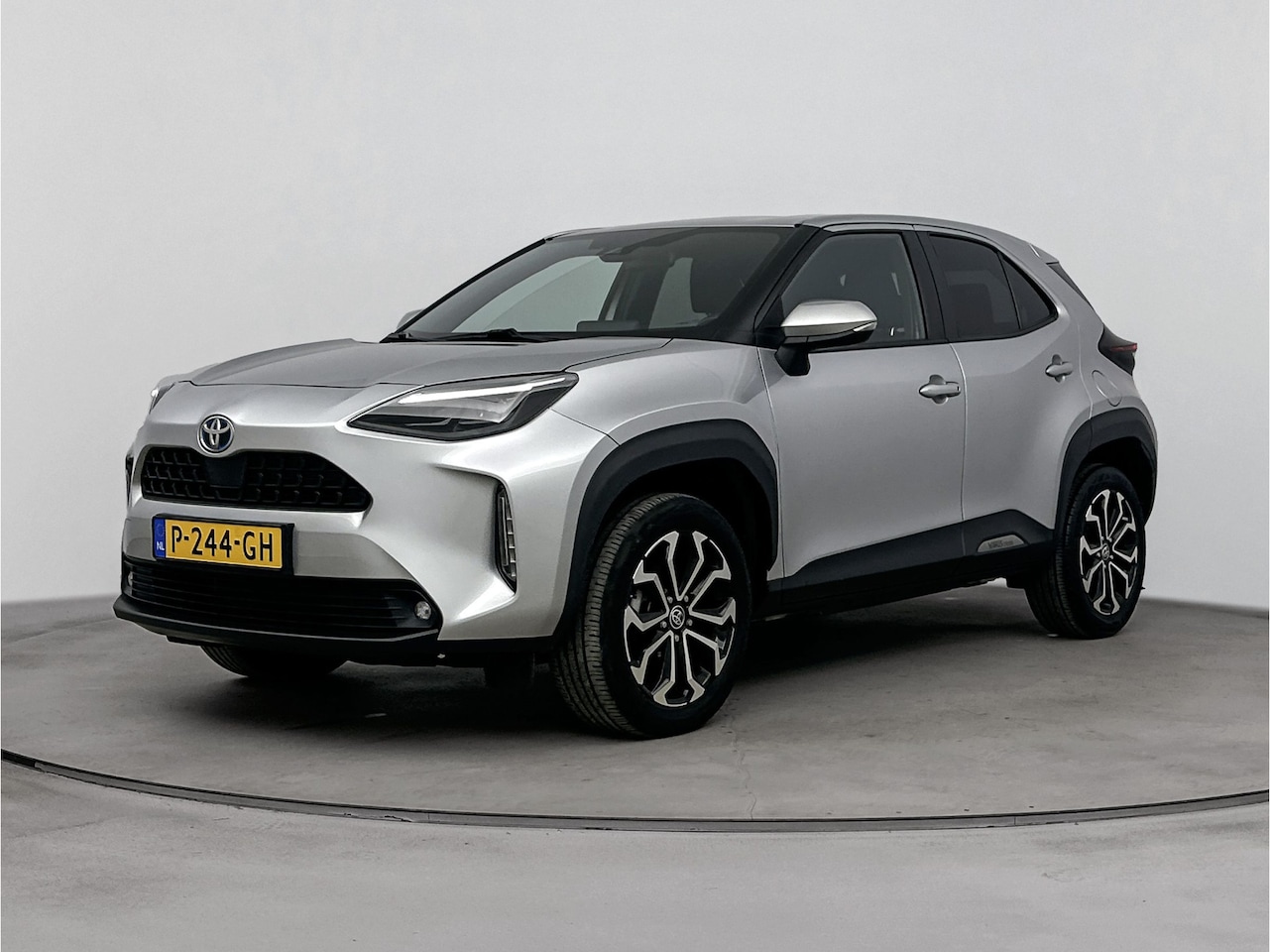 Toyota Yaris Cross - 1.5 Hybrid First Edition | Carplay | Parkeercamera | - AutoWereld.nl