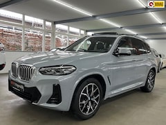 BMW X3 - XDrive20i High Exec. pano trekh M Sport 1EIG leder