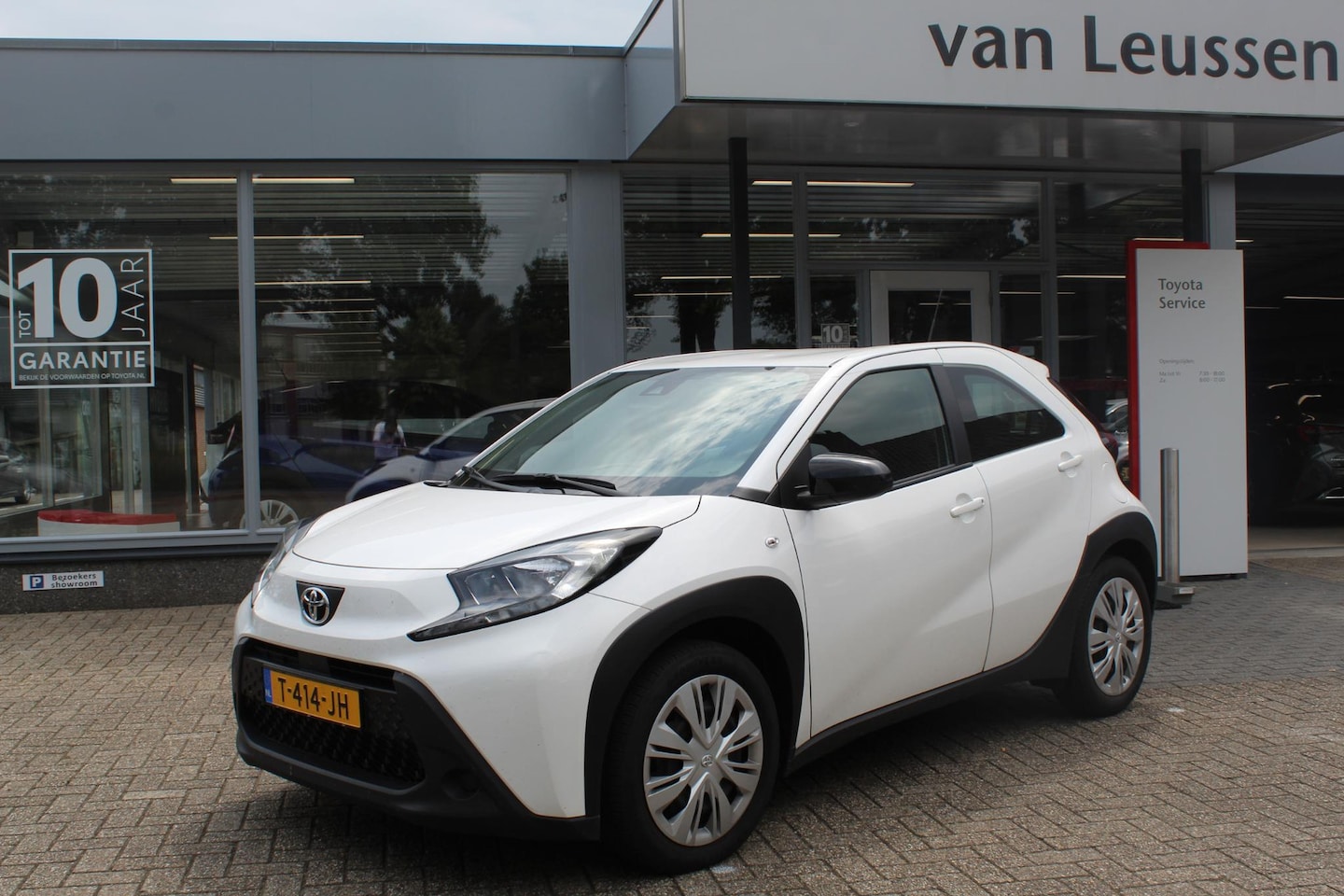 Toyota Aygo X - PLAY AD-CRUISE APPLE/ANDROID DAB CAMERA AIRCO BLUETOOTH - AutoWereld.nl