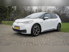 Volkswagen ID.3 - First Plus 58 kWh Camera verwarmde stoelen SOH Rapport