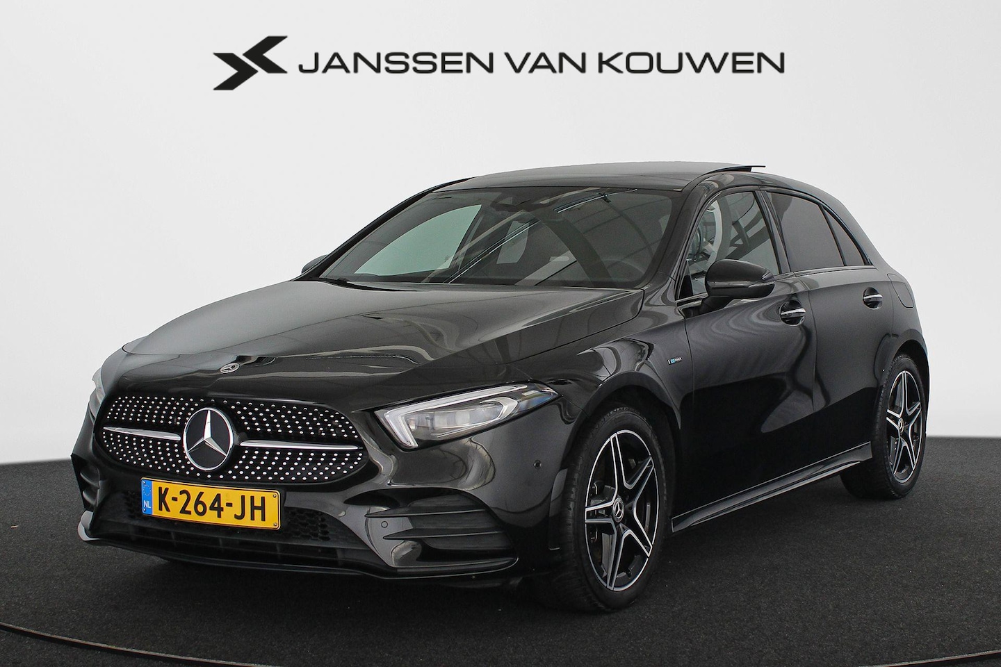 Mercedes-Benz A-klasse - 250 e Business Solution AMG Limited Pano Sfeerverlichting Memory Widescreen Stoelverwarmin - AutoWereld.nl