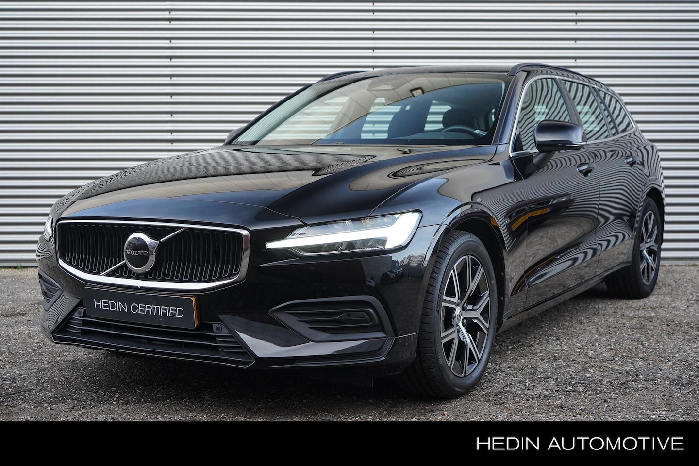Volvo V60 - 2.0 B3 Core | Adaptive Cruise | BLIS | Stoelverwarming V/A | Stuurwielverwarming | Google - AutoWereld.nl