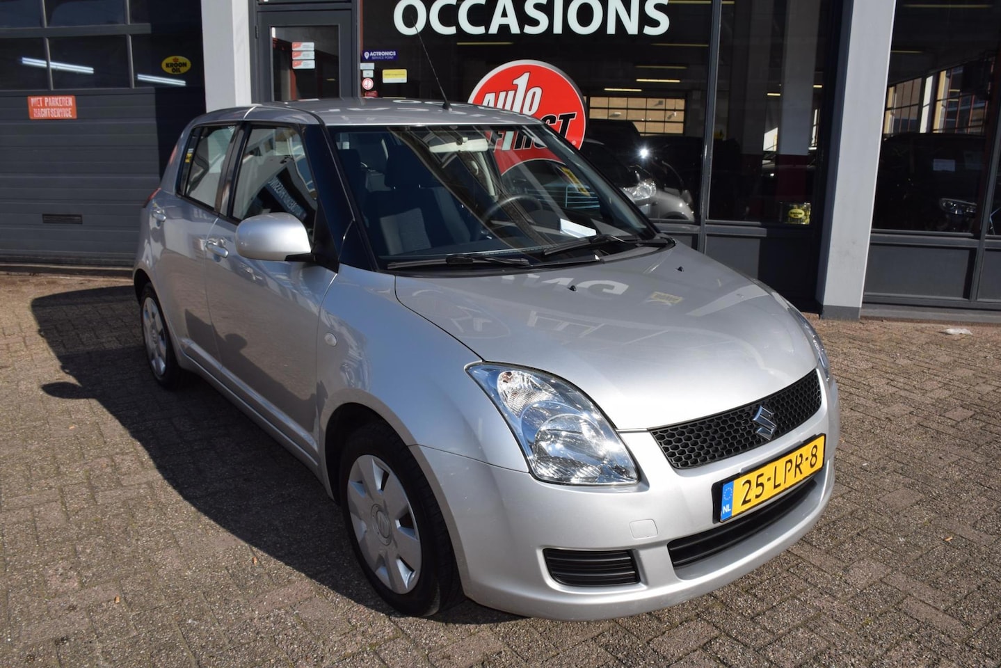 Suzuki Swift - 1.3 Cool 1.3 Cool, Airco, Electr. ramen en spiegels, Radio-CD, Aux-USB, Getinte Ramen, Centrale deu - AutoWereld.nl