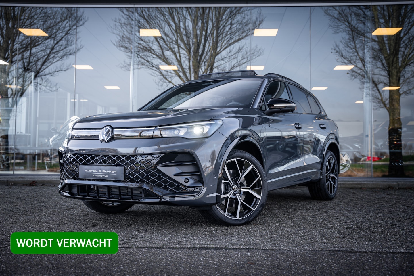 Volkswagen Tiguan - eHybrid R-Line Edition ** Panodak ** Trekhaak ** Leder ** Memory Harman/Kardon ** Massage - AutoWereld.nl