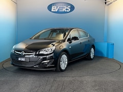 Opel Astra - 1.4 Turbo Design Ed