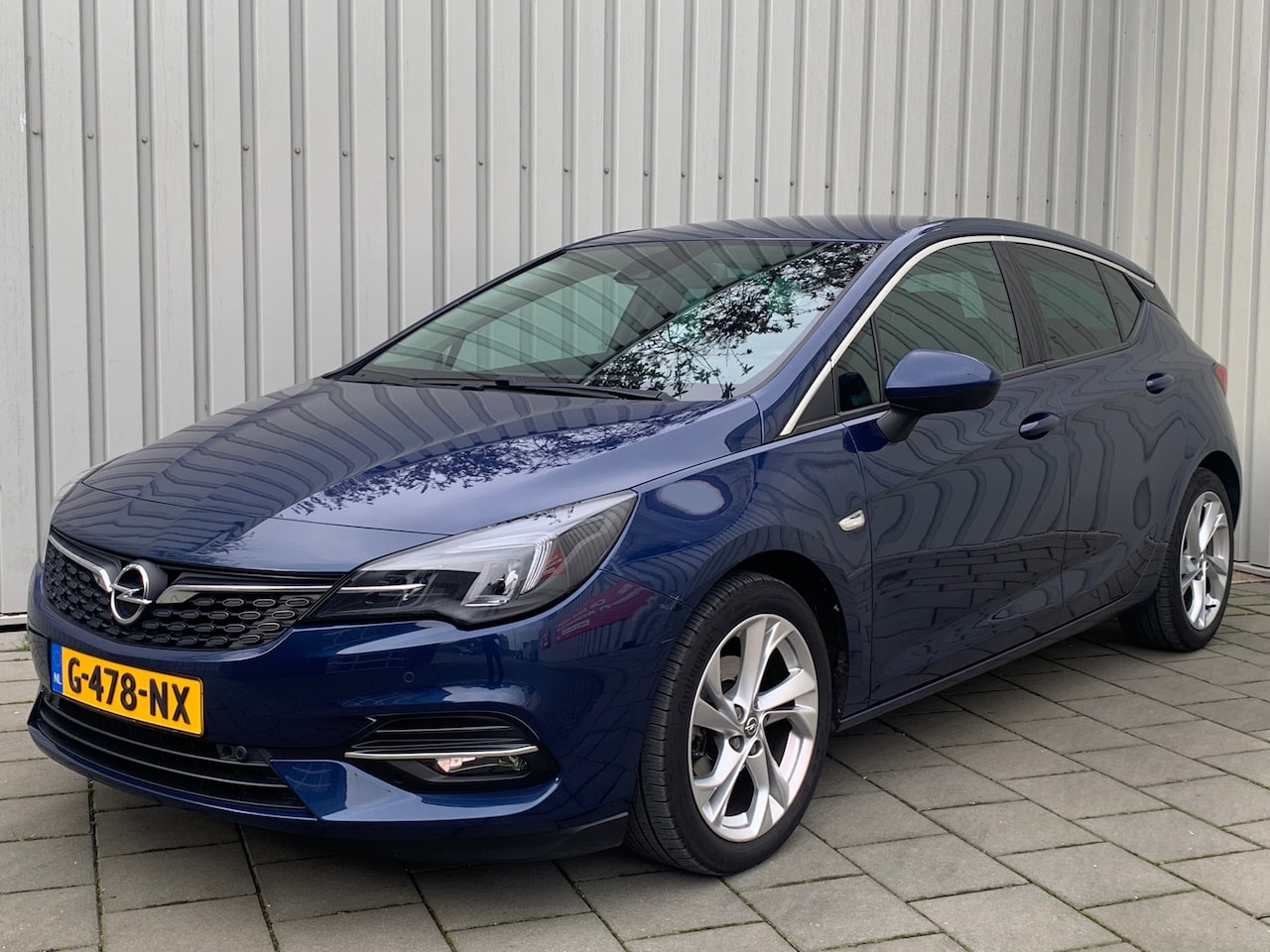 Opel Astra - 1.2 Launch Elegance|56000KM|Camera|Navigatie| - AutoWereld.nl