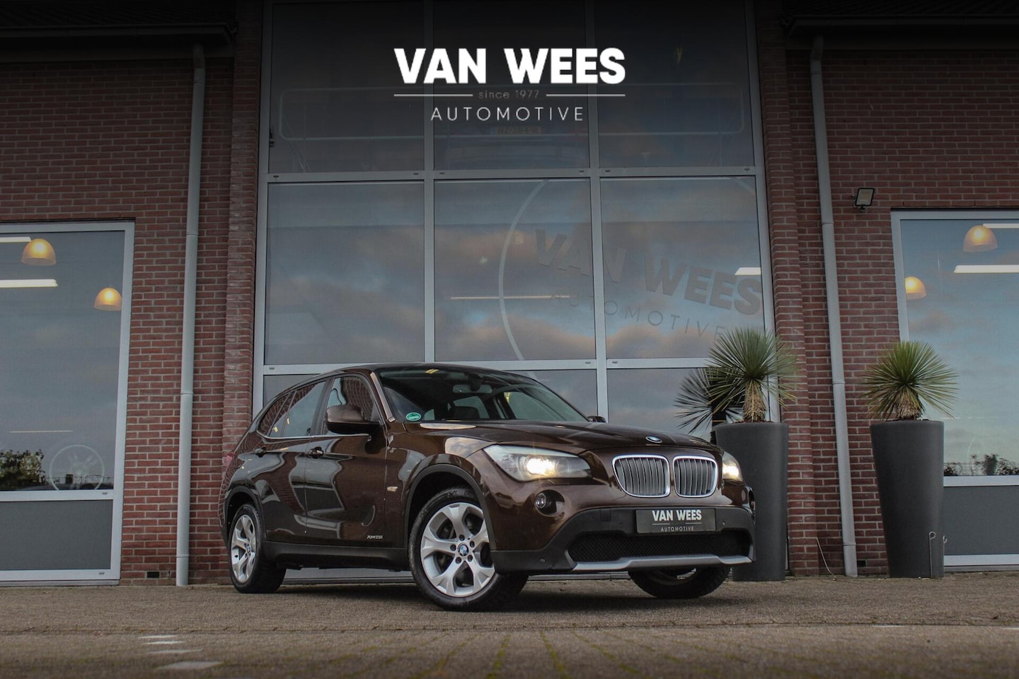 BMW X1 - E84 xDrive28i Executive | Automaat | 2e eigenaar | 258 pk | Xenon | Leer | Navi | Sportstu - AutoWereld.nl
