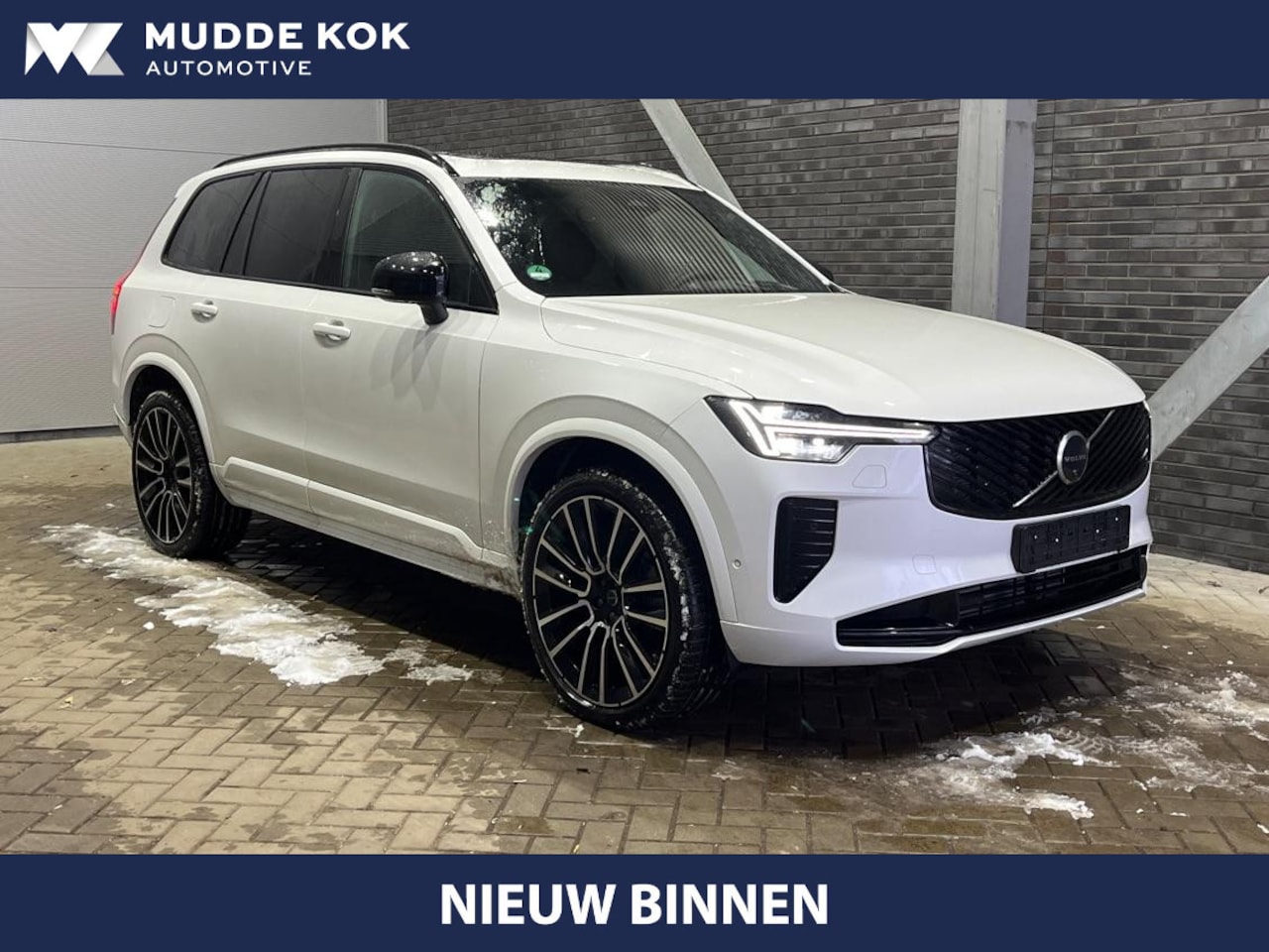 Volvo XC90 - T8 Plug-in hybrid Ultra Dark | Luchtvering | Bowers&Wilkins | Massage | Trekhaak | 22 Inch - AutoWereld.nl