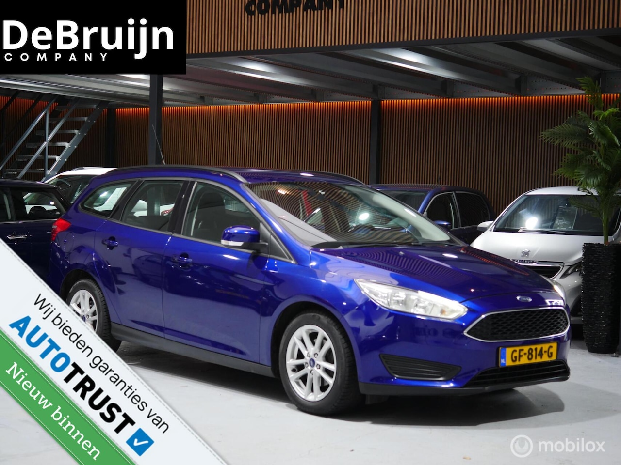 Ford Focus Wagon - 1.0 | APK | Navi | Riem vervangen | Airco - AutoWereld.nl