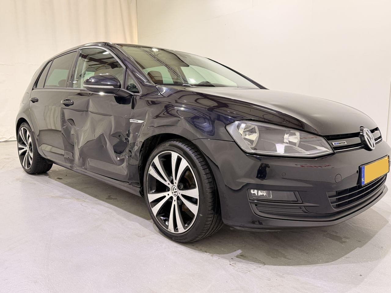 Volkswagen Golf - HB 1.0 TSI Business Connect Navi/Clima - AutoWereld.nl
