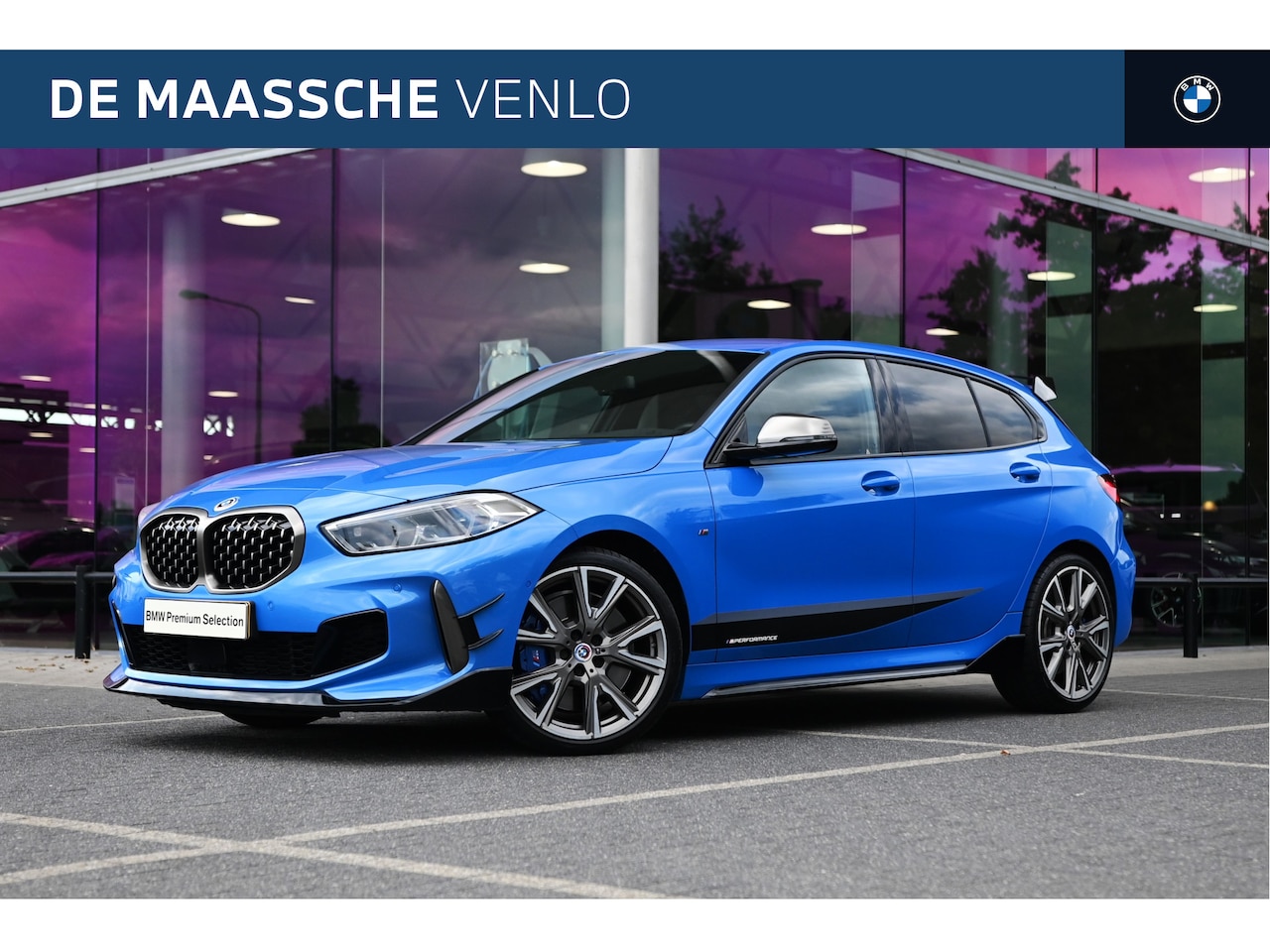 BMW 1-serie - M135i xDrive High Executive Automaat / Achteruitrijcamera / M Sportonderstel / Sportstoele - AutoWereld.nl