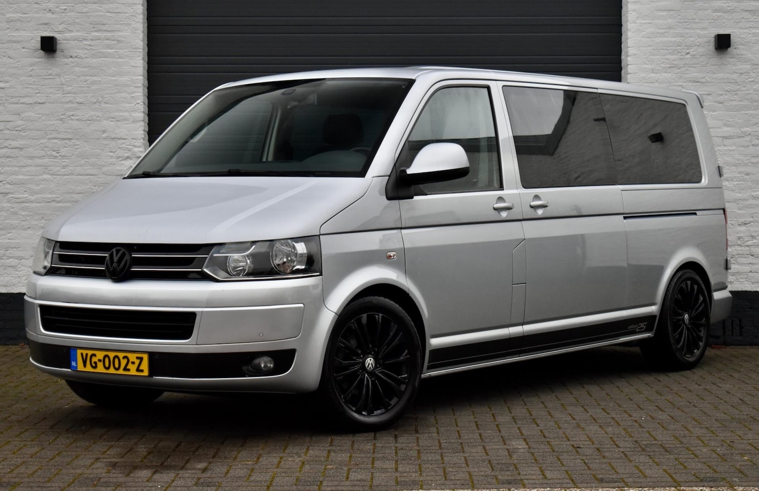 Volkswagen Transporter - 2.0 TDI L2H1 DC Comfortline | 2X Schuifdeur | KW schroefset | - AutoWereld.nl