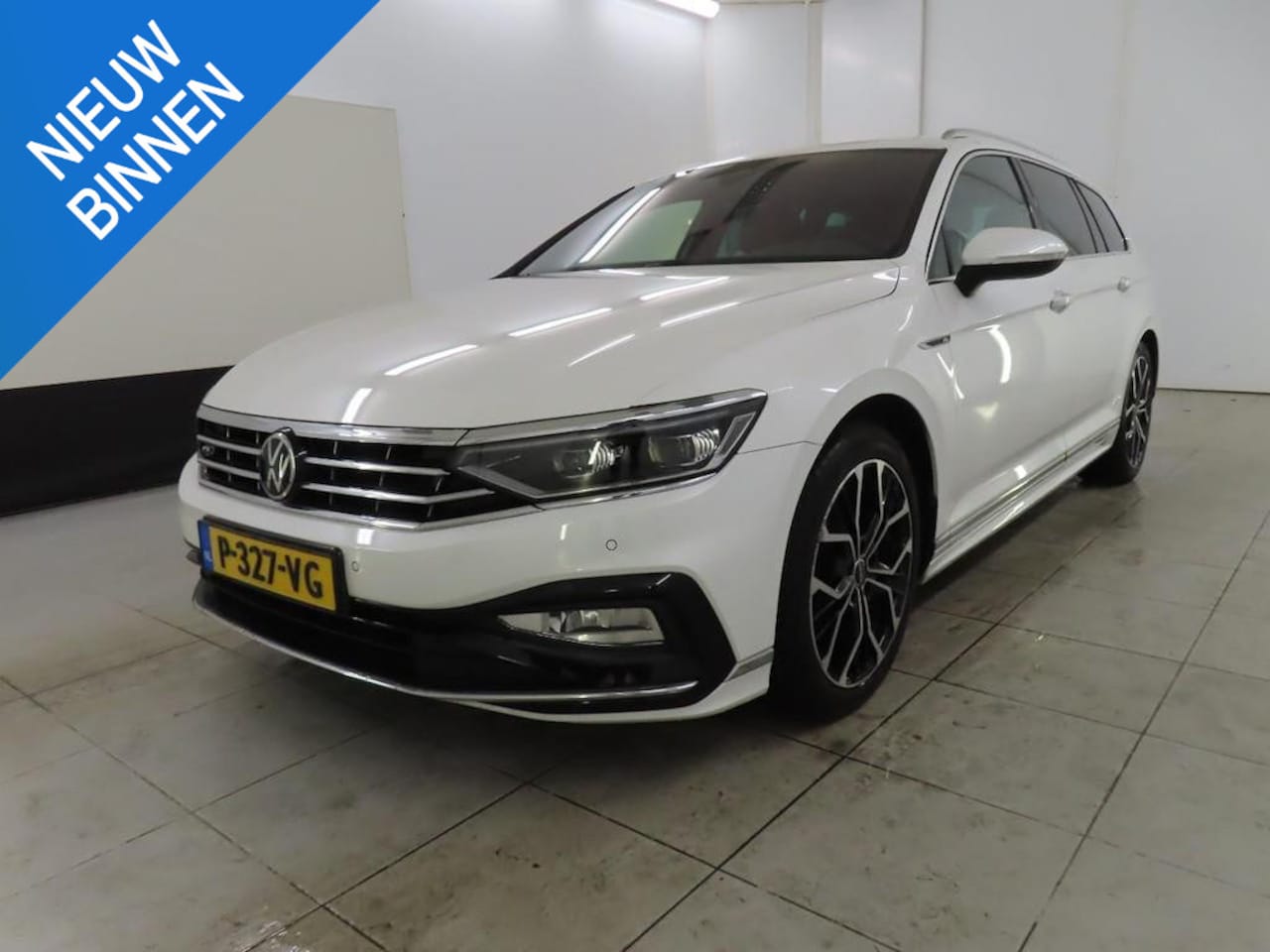 Volkswagen Passat Variant - 1.5 TSI R-LINE BUSINESS+ I AUTOMAAT I LEDEREN BEKLEDING I STOELVERWARMING - AutoWereld.nl