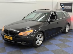 BMW 5-serie Touring - 525d Executive / AUTOMAAT / NETTE AUTO / RIJDT SCHAKELT TOP