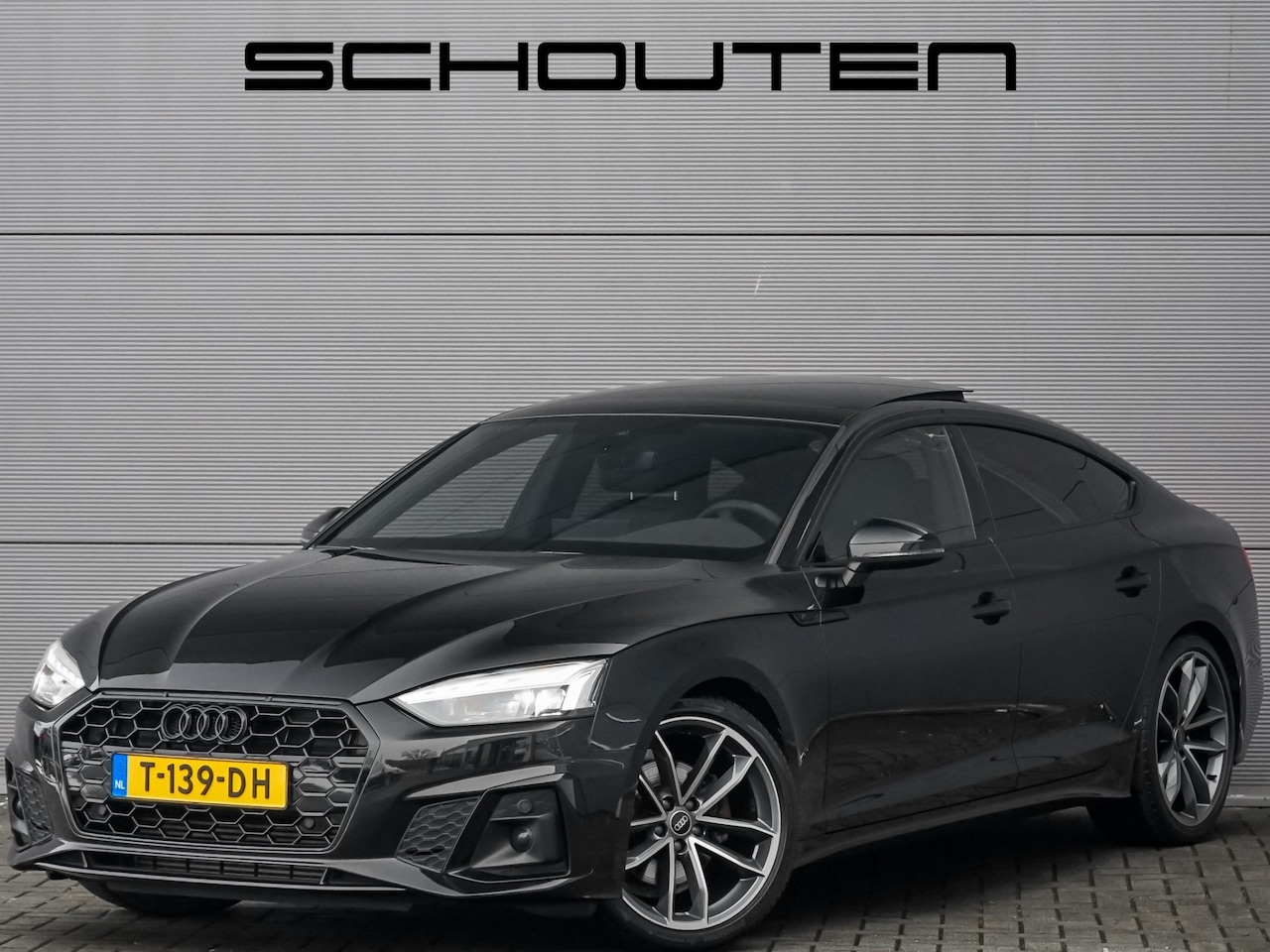 Audi A5 Sportback - 35 TFSI S Edition Competition Pano Matrix Zwart Optiek 19" - AutoWereld.nl