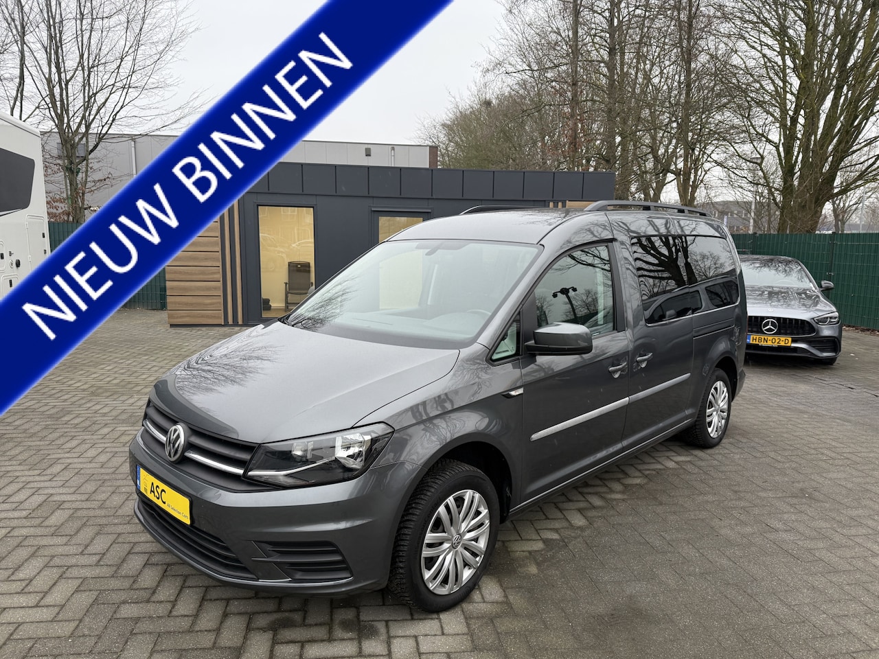 Volkswagen Caddy Maxi - 1.4 TSI 125pk Rolstoelauto - Bodemverlaging - Luxe uitvoering - 1e Eigenaar - Volledig VW - AutoWereld.nl