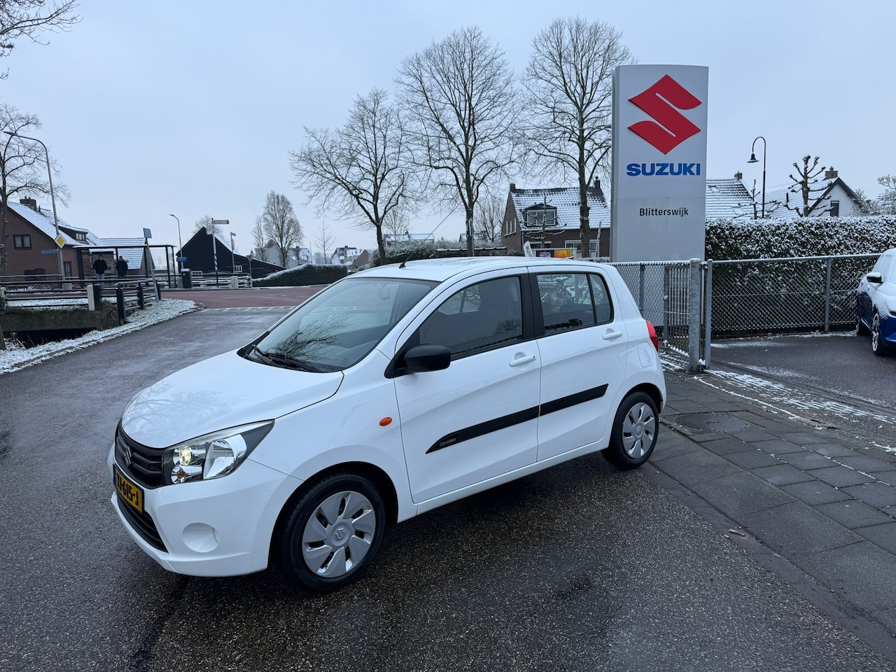 Suzuki Celerio - 1.0 Comfort Plus // Door ons nieuwe geleverd en onderhouden // AC // Stootlijst // Rijklaa - AutoWereld.nl