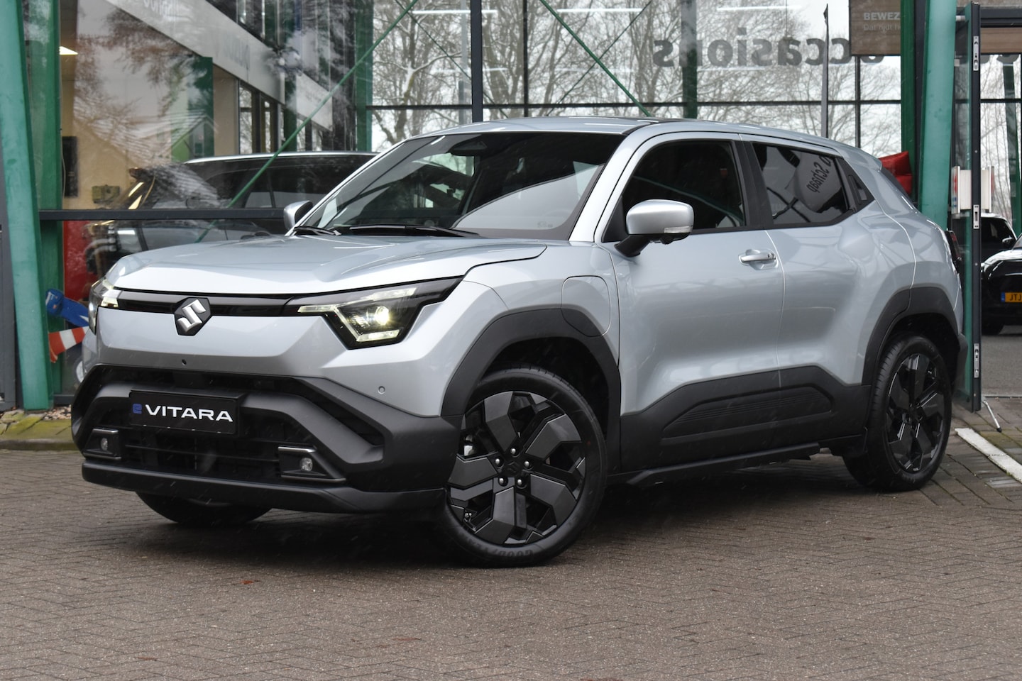 Suzuki e Vitara - Style 61 kWh | Cruise Control | Climate control | Naviagtie full map | Stuur/Stoel verwarm - AutoWereld.nl