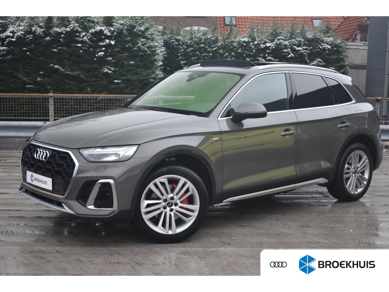 Audi Q5 - 50 TFSI e quattro S line Panoramadak | 20 inch | Leder | Camera | Trekhaak - AutoWereld.nl