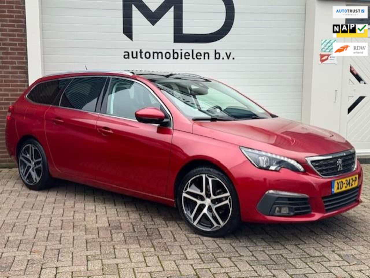 Peugeot 308 SW - 1.2 Automaat -Dealer onderhouden-Panoramadak - AutoWereld.nl