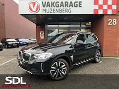 BMW iX3 - High Executive 80 kWh // LEDER // ELEK.STOEL + GEHEUGEN // SCHUIF-KANTELDAK // CAMERA+SENS