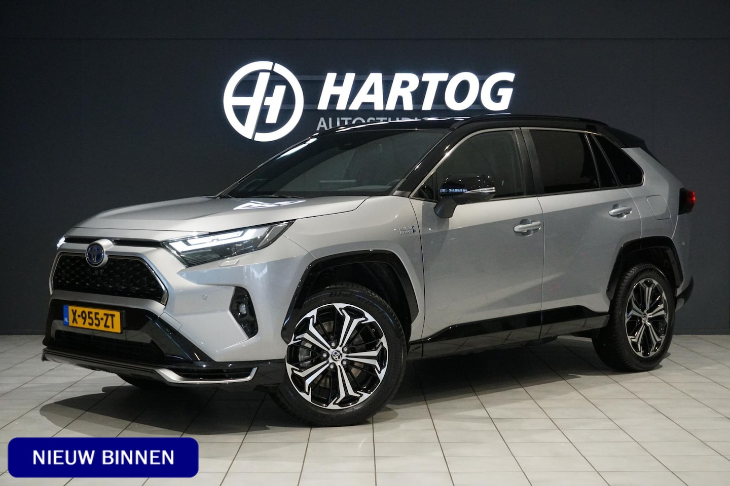 Toyota RAV4 - 2.5 Plug-in Hybrid AWD Bi-Tone Plus + DODEHOEK / JBL / 360 CAMERA - AutoWereld.nl