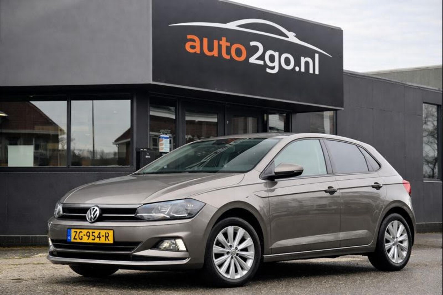 Volkswagen Polo - 1.0 TSI AUT7 HIGHLINE NAVI AIRCO APPLE-CARPLAY LED LMV PDC - AutoWereld.nl