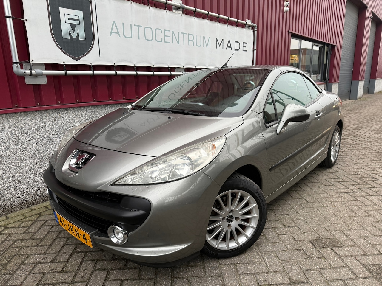 Peugeot 207 CC - 1.6 VTi // Cabrio // Leer // Airco // 140DKM NAP // - AutoWereld.nl